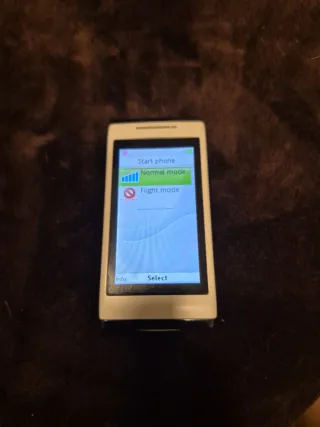 Teléfono Sony Ericsson Plata/Blanco