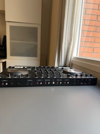 Controlador Traktor S4 MK3 + Maleta UDG