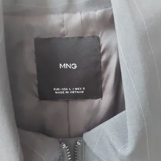 Chaqueta Mango Raya Diplomática Gris