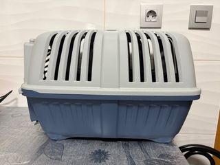 Transportín para perro azul y gris