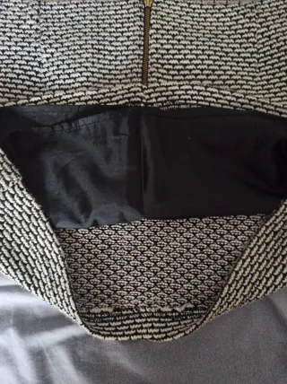 Falda estampada blanco y negro