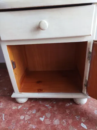 Mesita auxiliar madera vintage