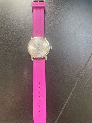 Reloj Brenatt Correa Rosa y Esfera Plateada