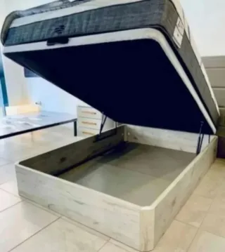 Canapés y colchones nuevos