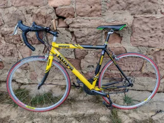 Bicicleta de carretera KUIPS