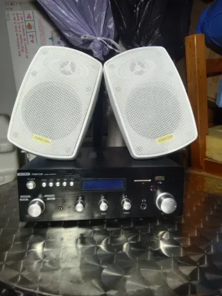 Amplificador y altavoces Fonestar