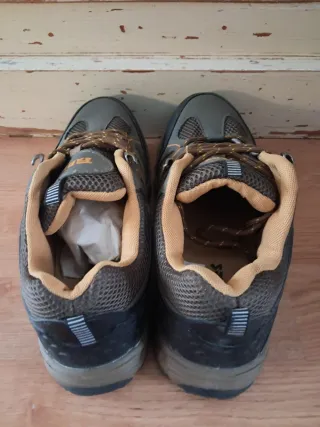 Zapatillas de montaña Paredes Talla 43