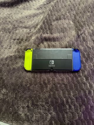 Dos Nintendo Switch, una OLED y una LITE