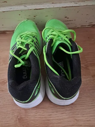 Zapatillas running Adidas verdes