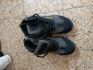 Zapatillas de trabajo negras y grises Nuevas