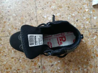 Zapatillas de trabajo negras y grises Nuevas