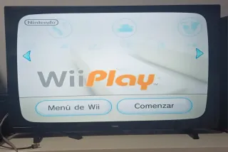 Nintendo Wii Guitar Hero + Wii Play