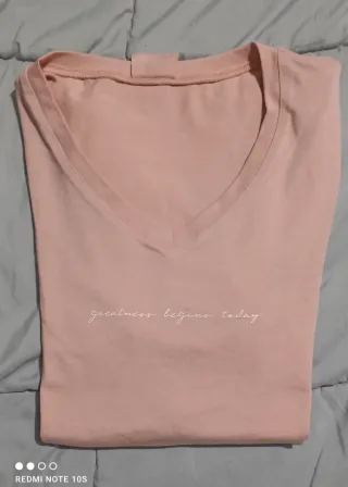 T-shirt rosa. Freddy