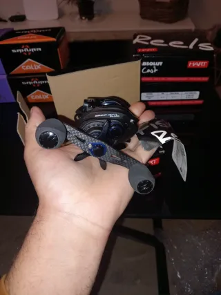 Carrete Pesca Hart Absolut Casting Metal Negro