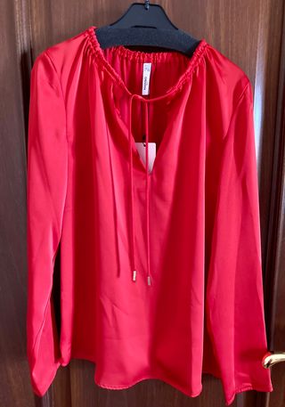 Blusa roja de manga larga Mango