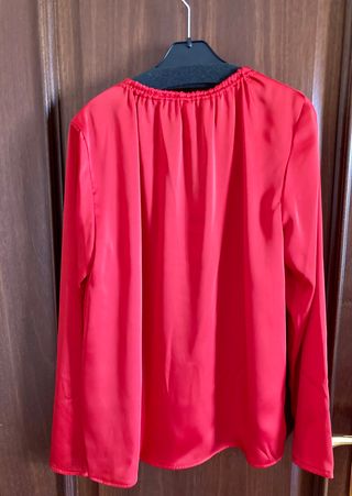 Blusa roja de manga larga Mango