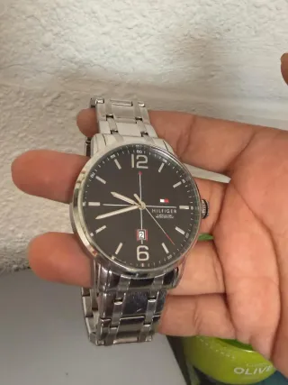 Reloj Tommy Hilfiger Negro y Plateado