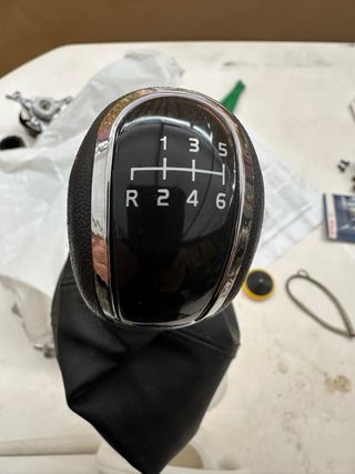 Pomo Mercedes Clase A y otros con funda