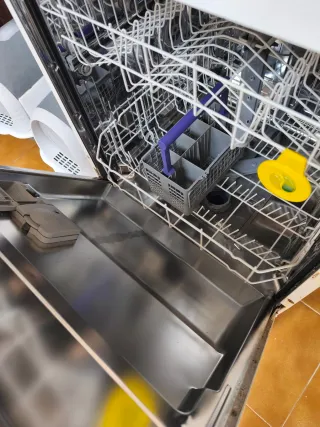 NEGOCIABlE!Lavavajillas como nuevo!!