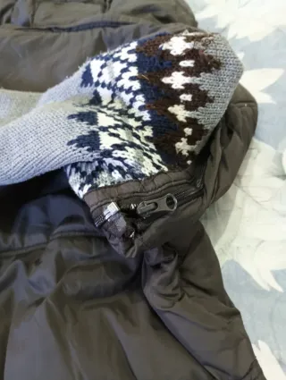 Abrigo con mangas desmontables