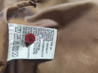 Chaqueta de piel de búfalo entallada