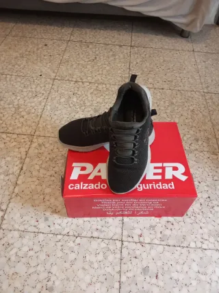Zapatillas Skechers Negras y Grises