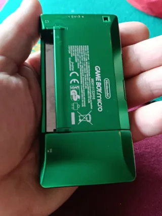 Nintendo Gameboy Micro + Juego Chicken Little