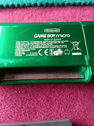 Nintendo Gameboy Micro + Juego Chicken Little