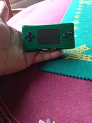 Nintendo Gameboy Micro + Juego Chicken Little