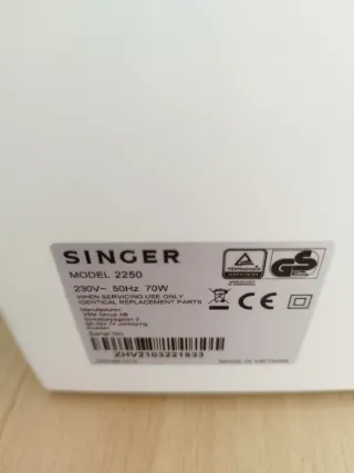 Máquina de coser Singer 250