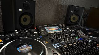 Pioneer DJ XDJ-XZ + Maleta Walkasse