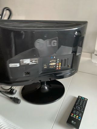Televisor LG Negro Pequeño