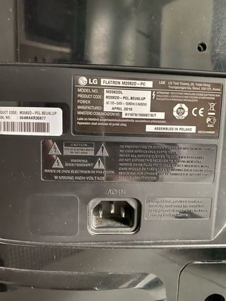 Televisor LG Negro Pequeño