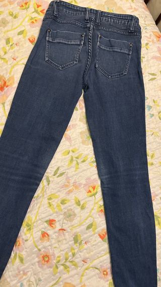 Pantalones vaqueros con estampado