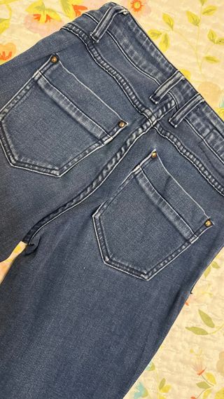 Pantalones vaqueros con estampado