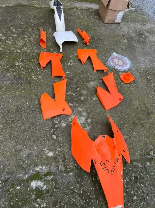 Plásticos KTM 125 250 SX Naranja y Blanco