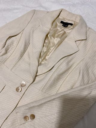 Americana estructurada beige con textura  Zara