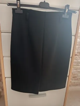 Falda negra Talla M