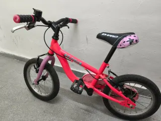 Bicicleta infantil rosa 2-5 años.