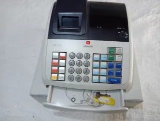 Maquina de cobrar regalo todos los rroyos de papel