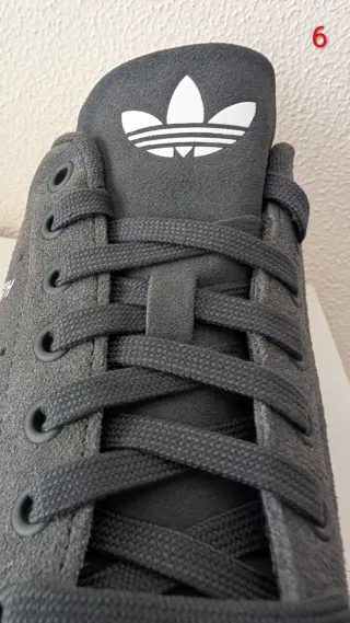 Zapatillas Adidas Stan Smith Gris Talla 43.5