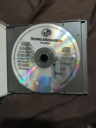 CD Dance Techno Dinosaurius