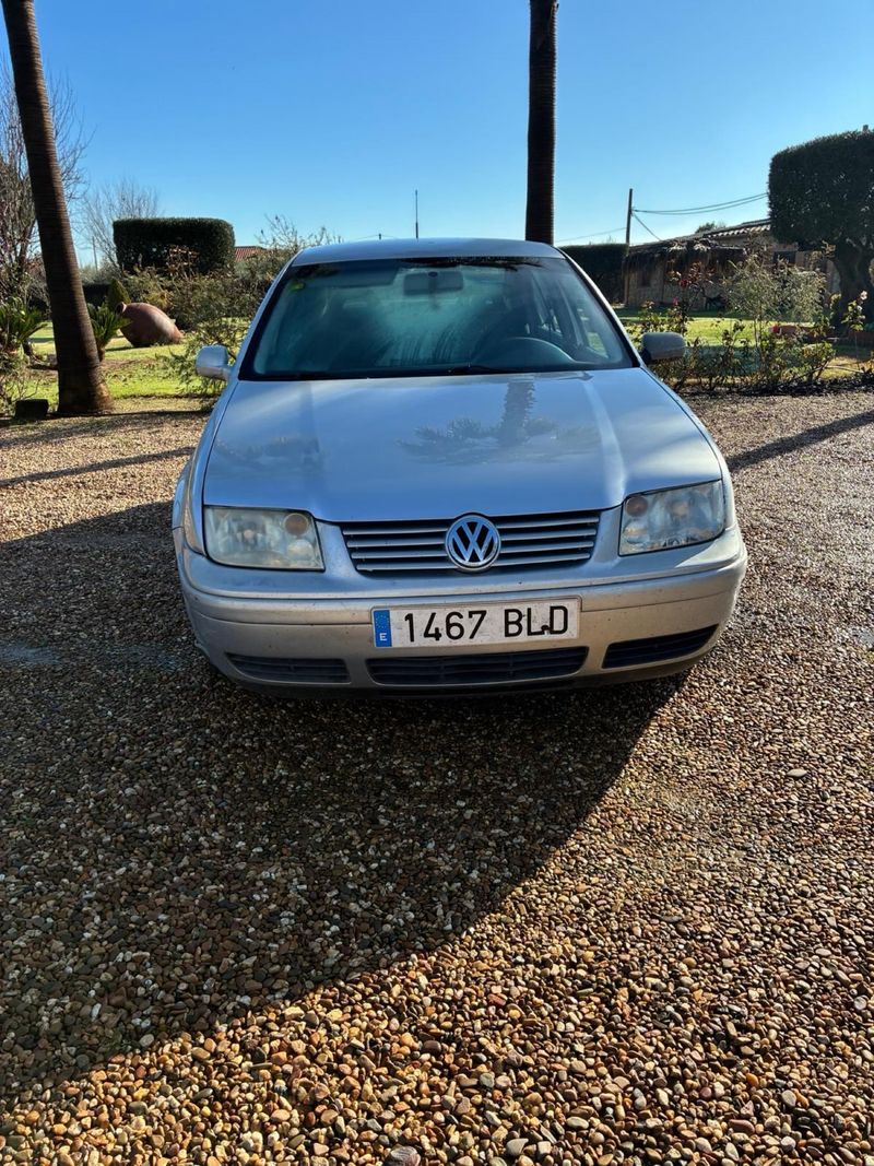 Volkswagen Bora 2002 - foto 1