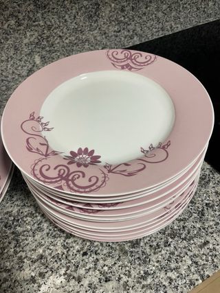 Vajilla porcelana rosa y morada