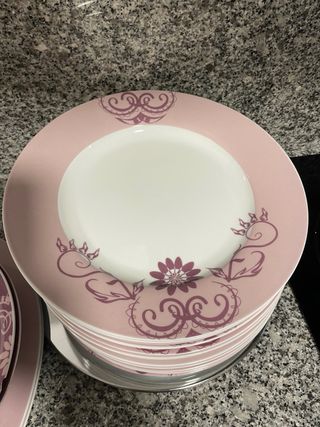 Vajilla porcelana rosa y morada