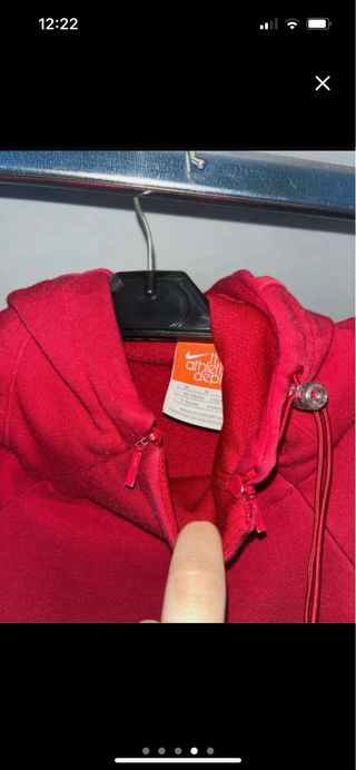 Sudadera Nike con capucha ajustable