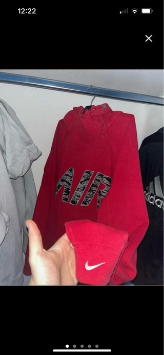 Sudadera Nike con capucha ajustable