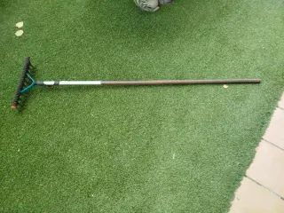 Rastrillo de césped