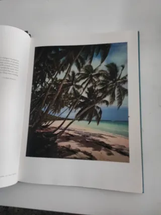 2 libros Micronesia y Polinesia