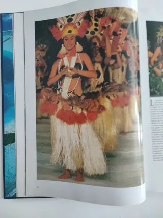 2 libros Micronesia y Polinesia